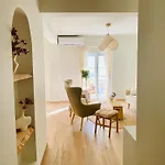 Amelia's Unplugged Apartament