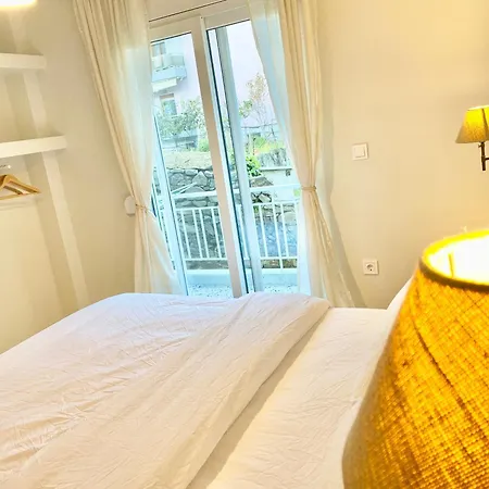 Amelia's Unplugged * Kavala